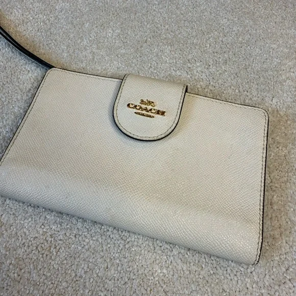 Coach Tech Phone Cream Leather Wallet - Picture 2 of 12